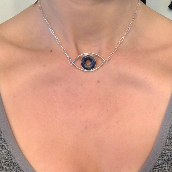 Minnie Evil Eye Choker & Art Racc Mini Rug