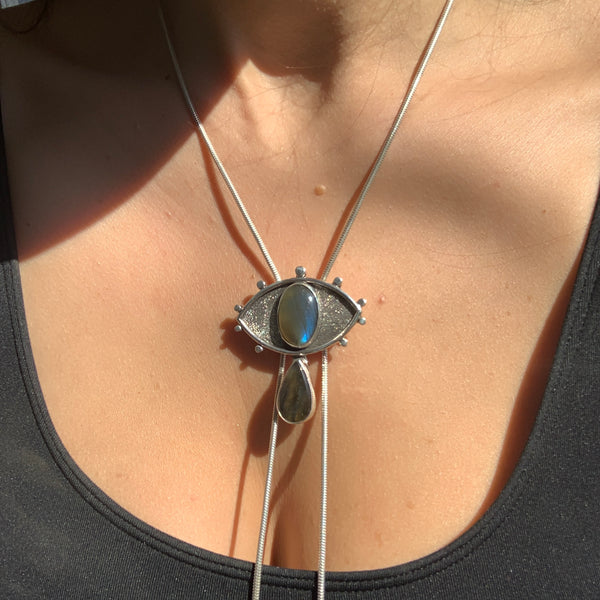 Crybaby Chain Bolo with Labradorite