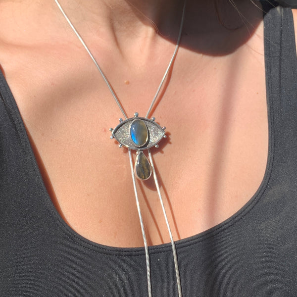 Crybaby Chain Bolo with Labradorite
