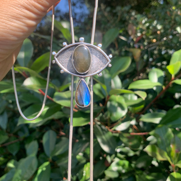 Crybaby Chain Bolo with Labradorite