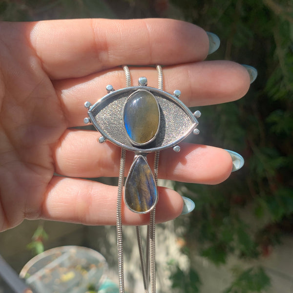 Crybaby Chain Bolo with Labradorite