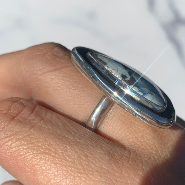 Hotsonite Shadowbox Ring