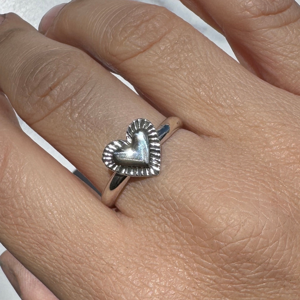 Ruffled Heart Ring