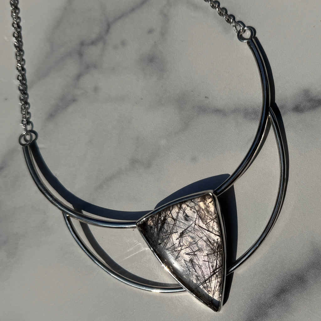 Tourmalinated Quartz Collar