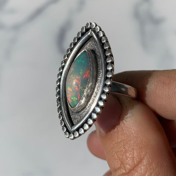 Welo Opal Beaded Shadowbox Ring