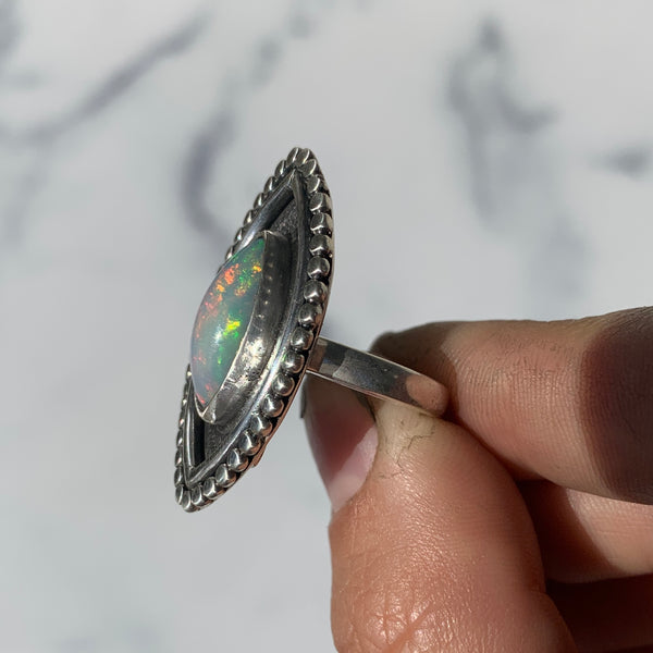 Welo Opal Beaded Shadowbox Ring