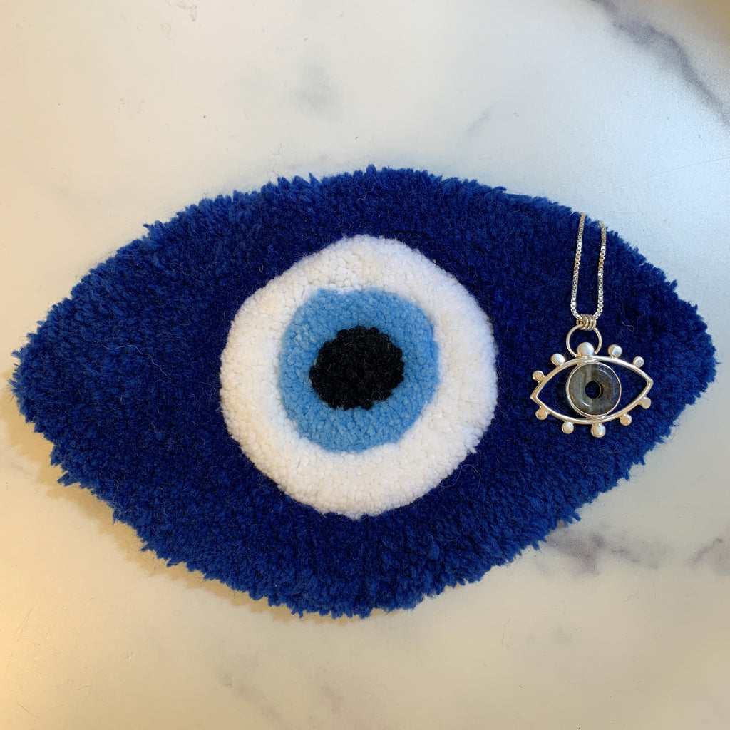 Bette Evil Eye Pendant & Art Racc Mini Rug