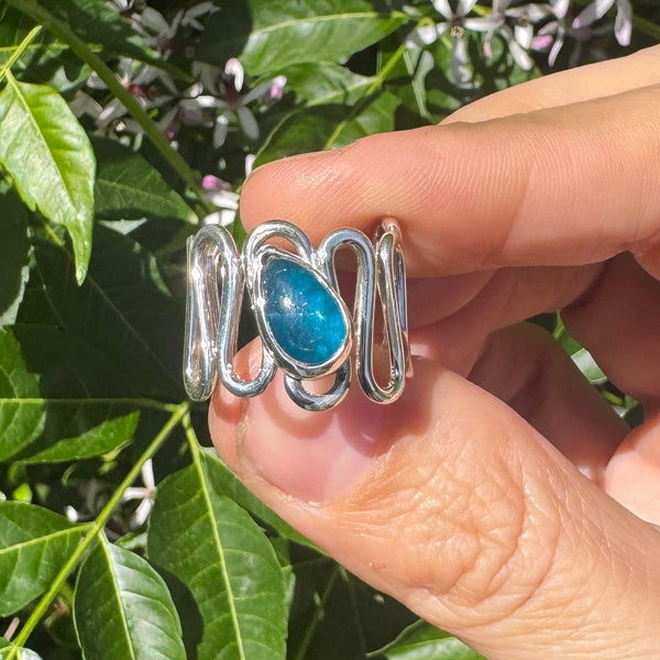 Blue Apatite Squiggle Band Ring (fits like size 6.75)