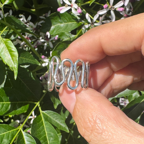 Blue Apatite Squiggle Band Ring (fits like size 6.75)